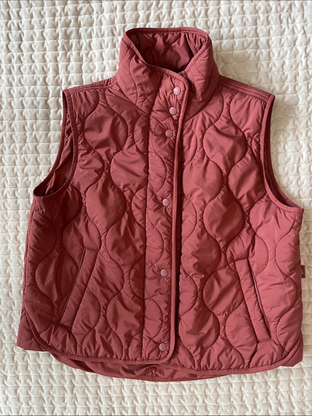 Lou & Grey Quilted Snap-Front Vest in Dusty Rose
